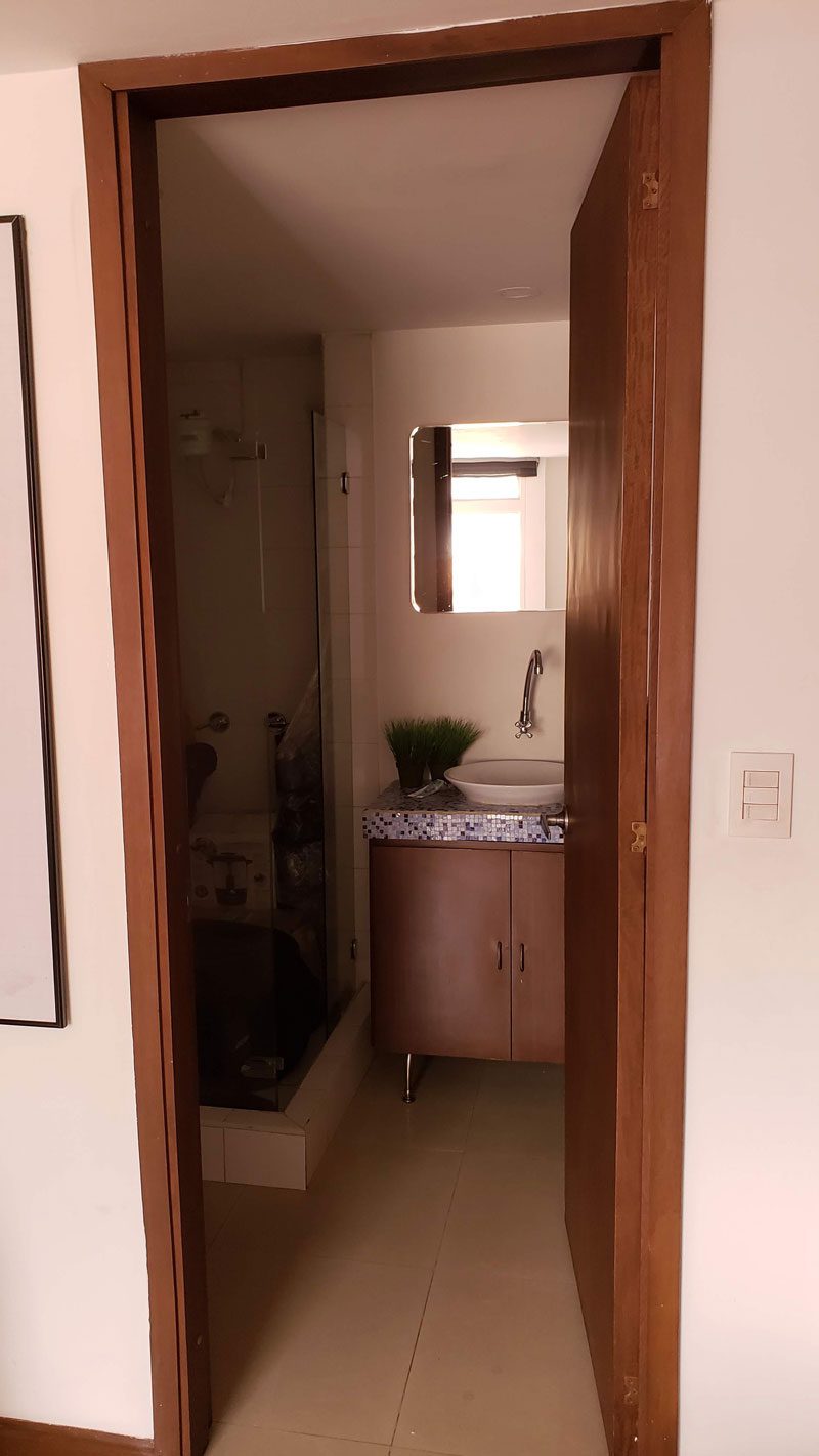 Diseño y fabricación de cocinas integrales, muebles de baño, closet, vestier y todo tipo de muebles. Remodelación parcial o total. Construcción de proyectos.