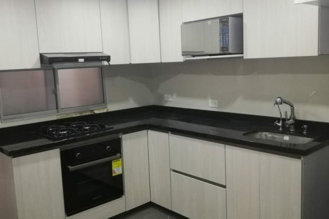 Oficina de arquitectos en Bogotá reconocida por entregar proyectos a tiempo y sin estrés. Dale un toque moderno e inspirador a sus proyectos.