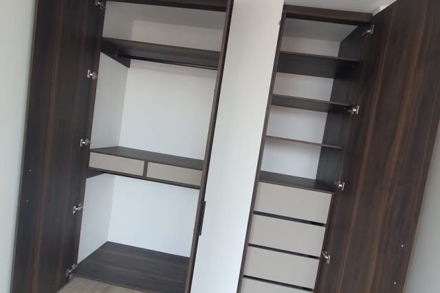 Somos Expertos en Remodelaciones Diseño y Arquitectura para apartamentos, oficinas, closet, puertas, baños.