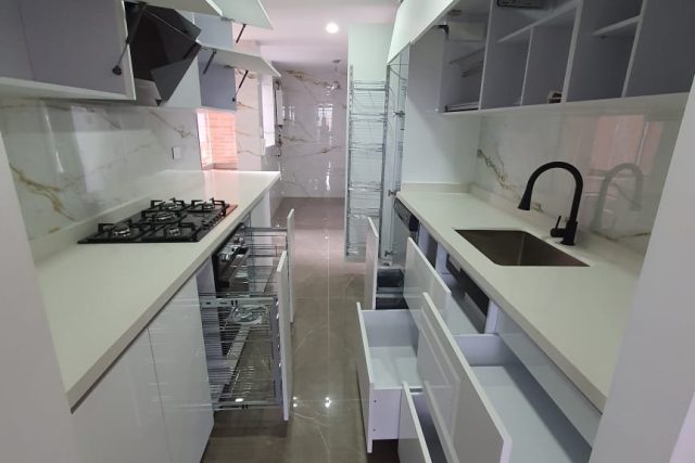 Somos Expertos en Remodelaciones Diseño y Arquitectura para apartamentos, oficinas, closet, puertas, baños.